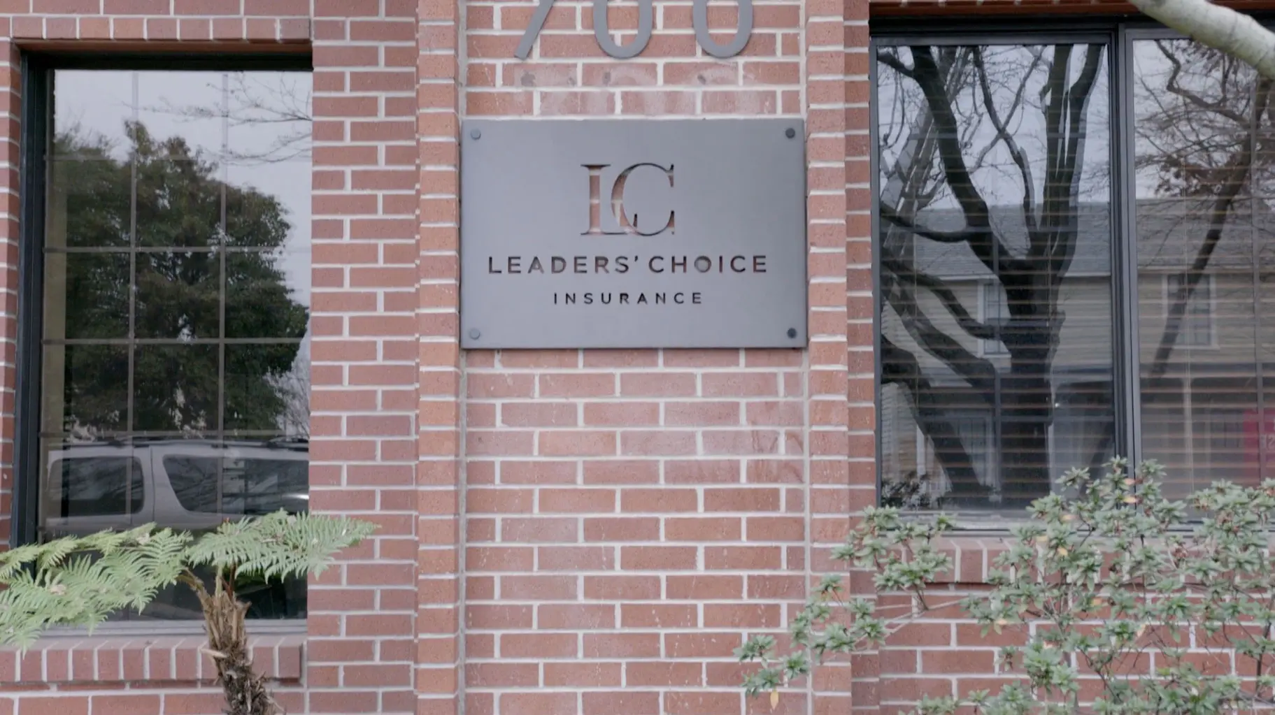 Leaders Choice exterior building metal custom logo signage